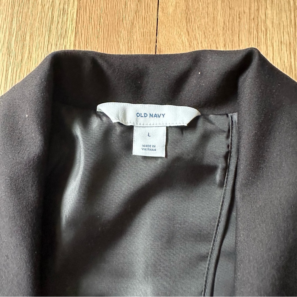 Old Navy Women's Black Blazer - Picture 3 of 11